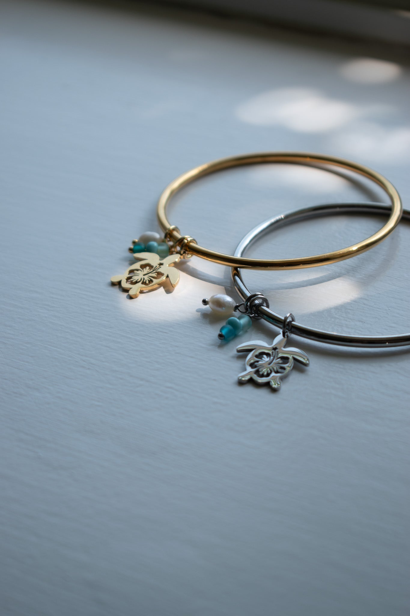 Silver Hibiscus Turtle Charm Bangle