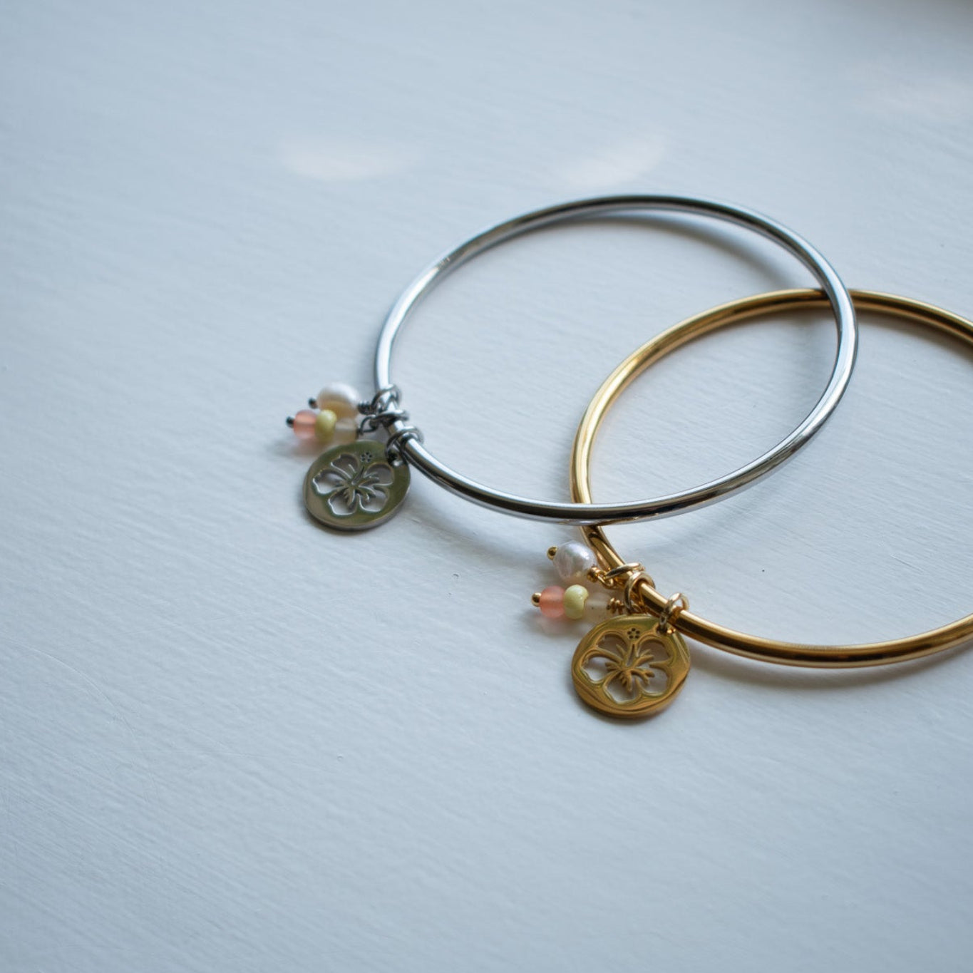 Gold Hibiscus Circle Charm Bangle