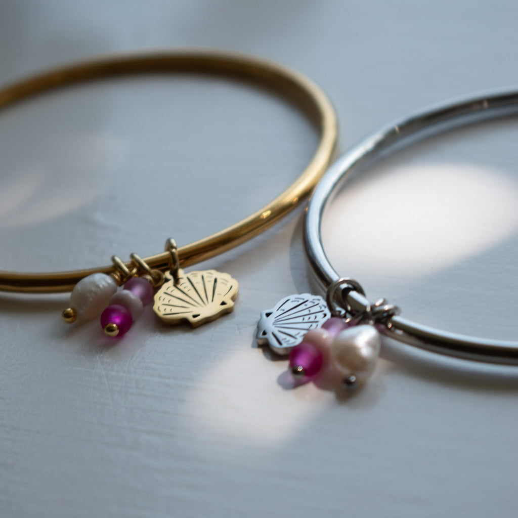Silver Shell Charm Bangle