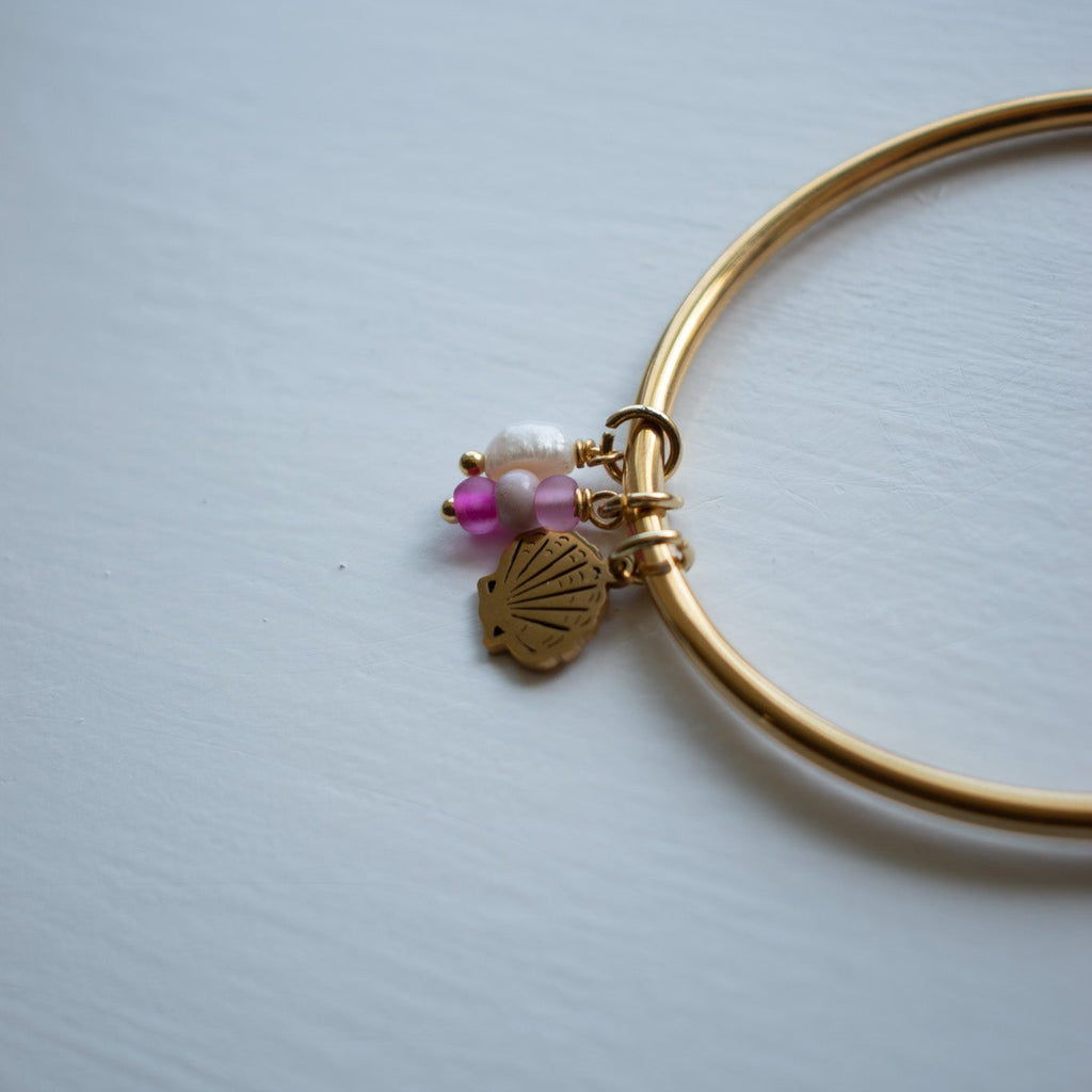 Gold Shell Charm Bangle